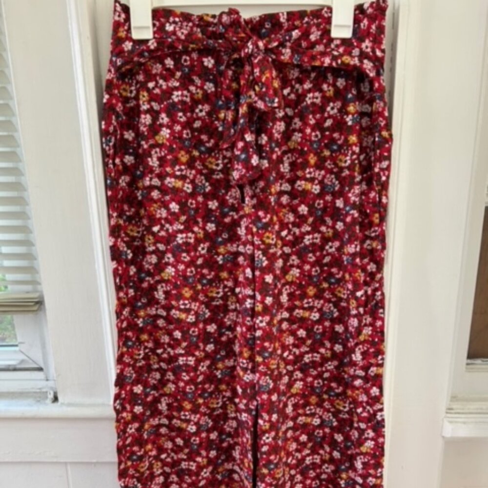 Abercrombie and Fitch Red Floral Pant